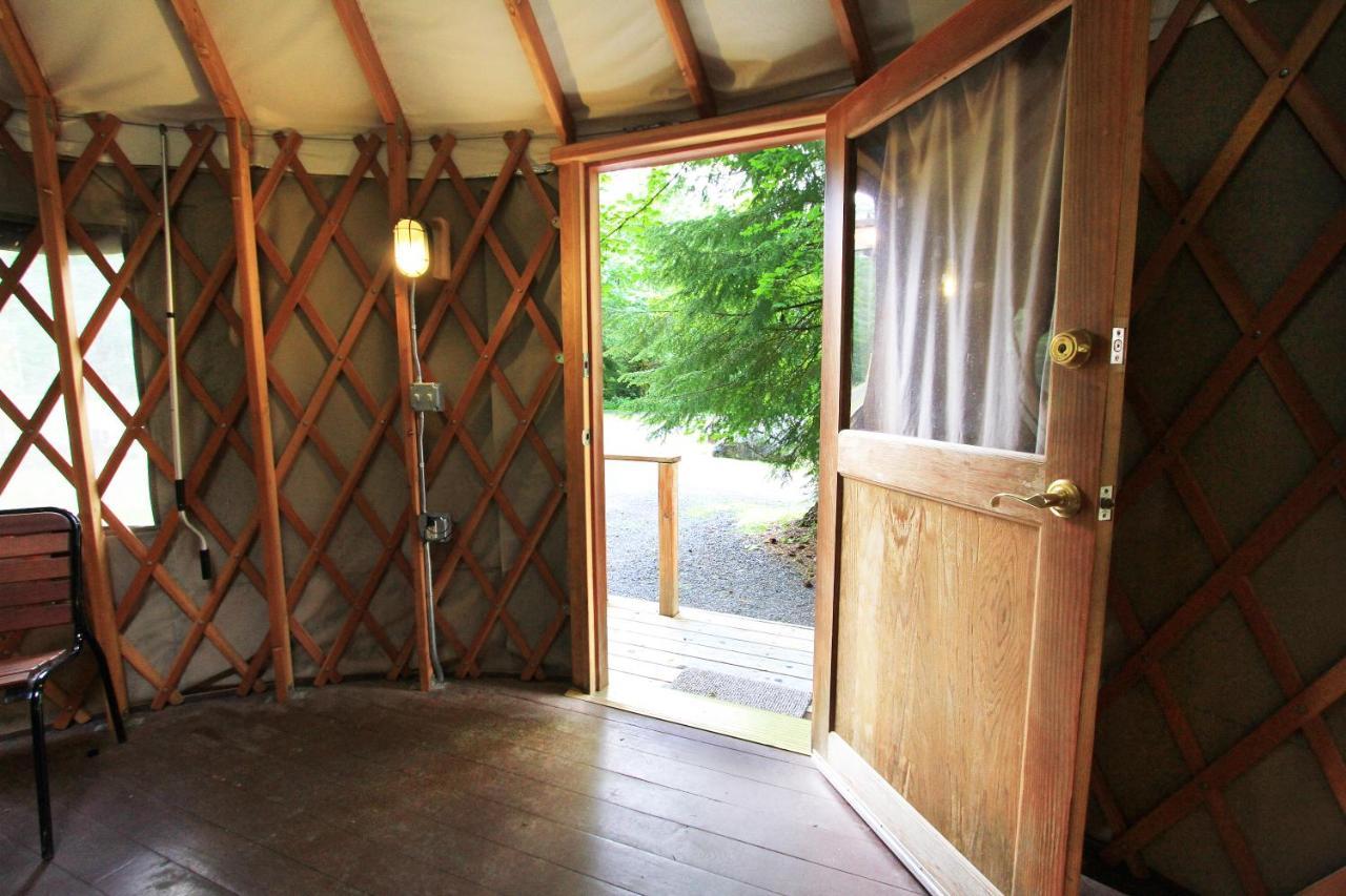 Mount Hood Village Yurt 1 Екстериор снимка